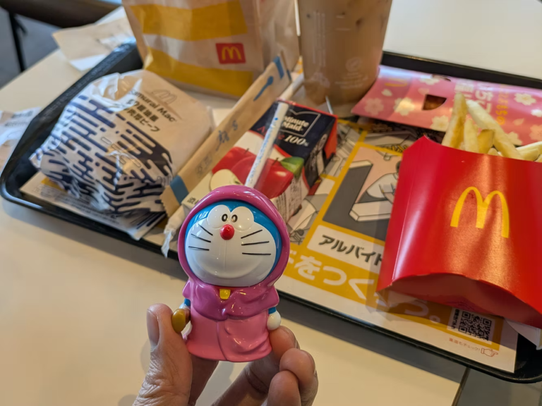 My Experience Eating at McDonald’s in Japan: From Happy Set to Eating Without Sauce