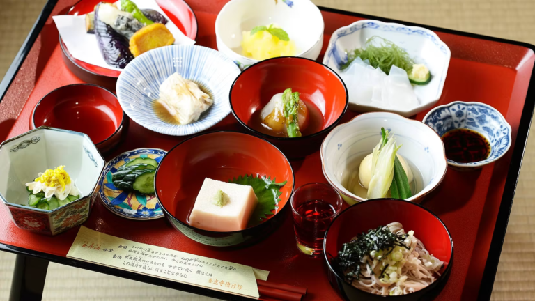 What I Learned About Fixing Miscommunication and Meal Prep to Avoid Bad Ratings in Hospitality