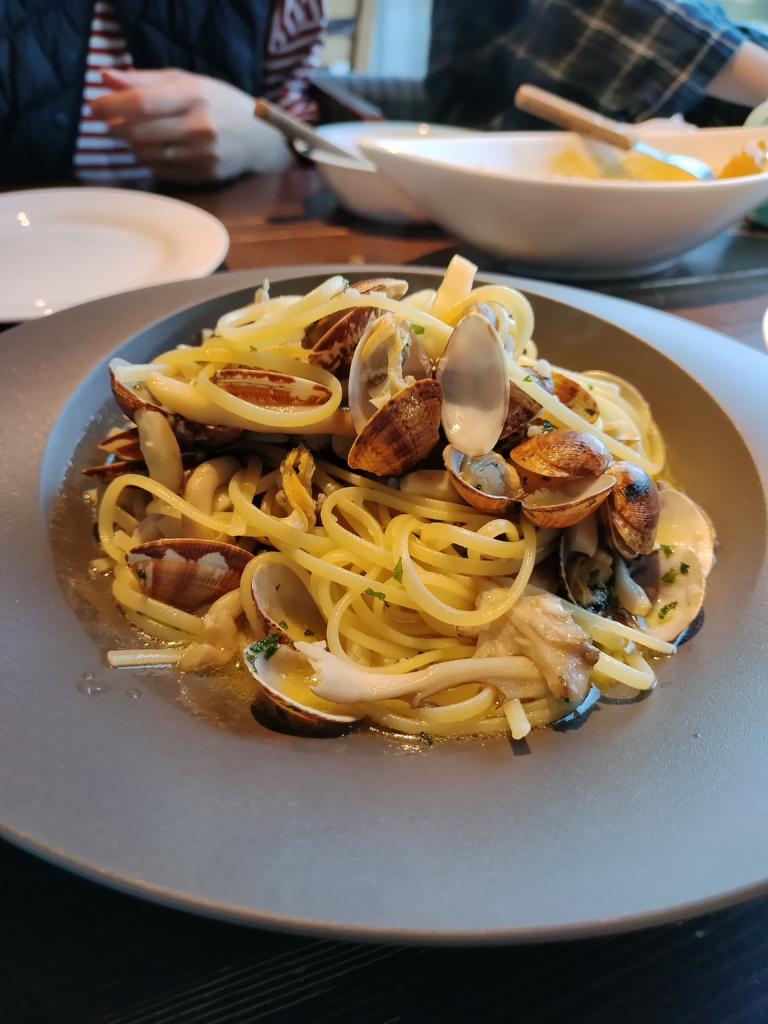 🍕 Baycook – Pizza & Spaghetti Nhìn Ra Vịnh Kumihama